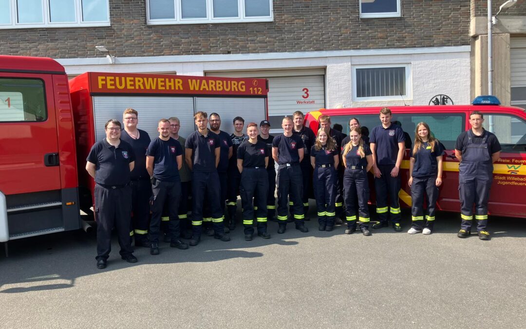 Erfolgreicher Sprechfunker-Lehrgang bei der Feuerwehr Warburg abgeschlossen