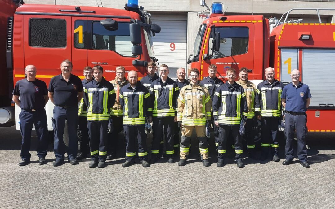 Maschinisten-Lehrgang der Feuerwehr Warburg beendet